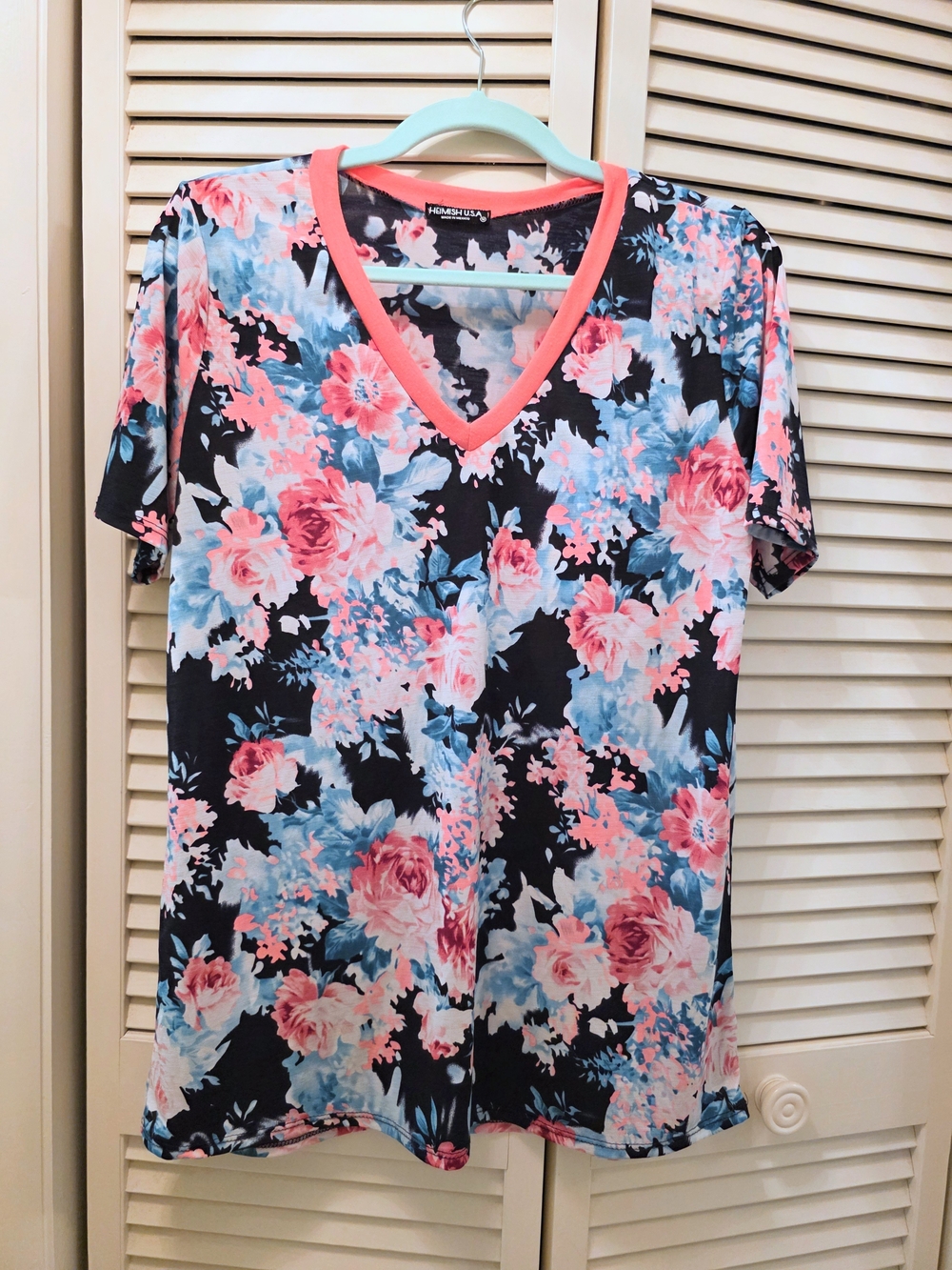 HEIMISH USA Navy V-Neck Tunic with Pink & Blue Floral Print M